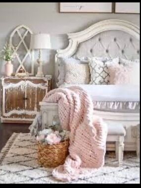 Shabby Chic Bed Stool. Cream